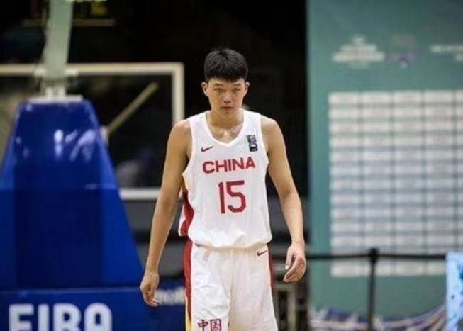 刘薇薇：杨汉森8月份将赴澳大利亚进行特训 俱乐部已经为他制定了计划 